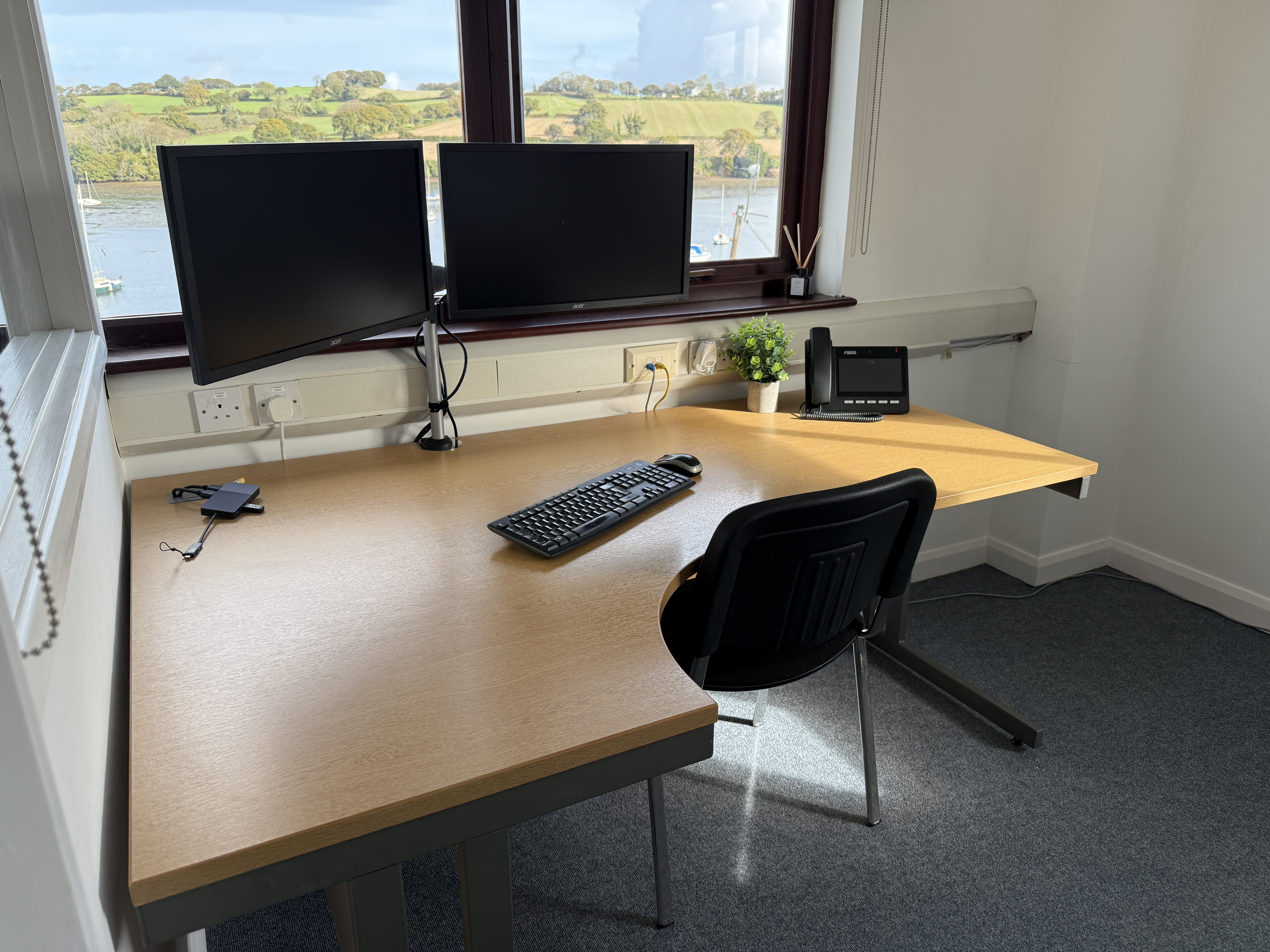 Hot Desking in Falmouth: Prices, Parking and What Is Included